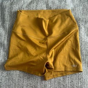 Alo 3" High-Waist Airlift Short
